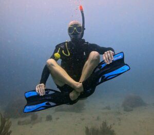 Padi advanced course practicing buoyancy